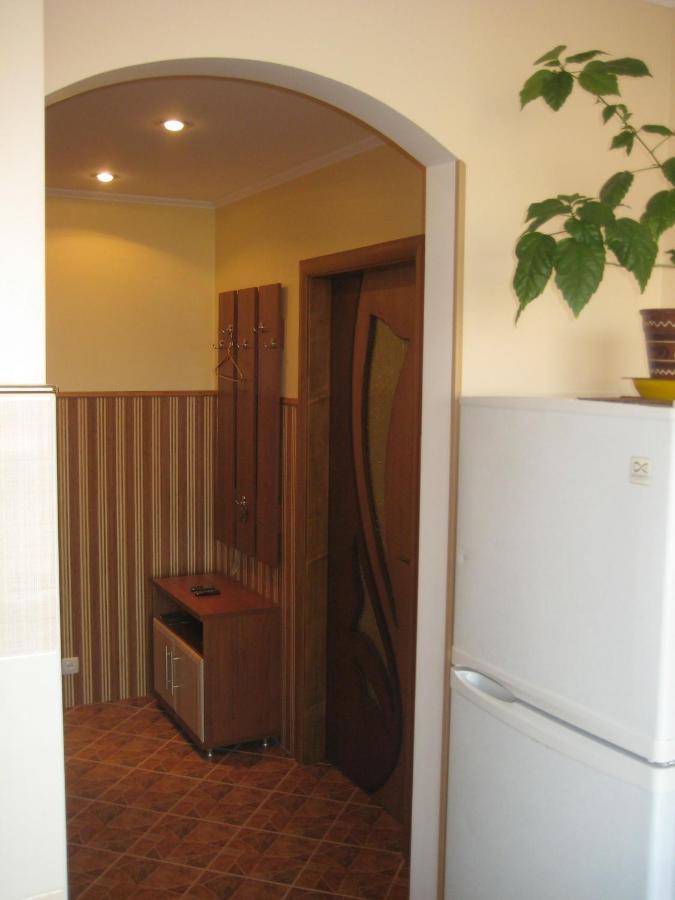Комфортная 1-Комнатная Новопречистенская 1 Cherkasy Exterior foto