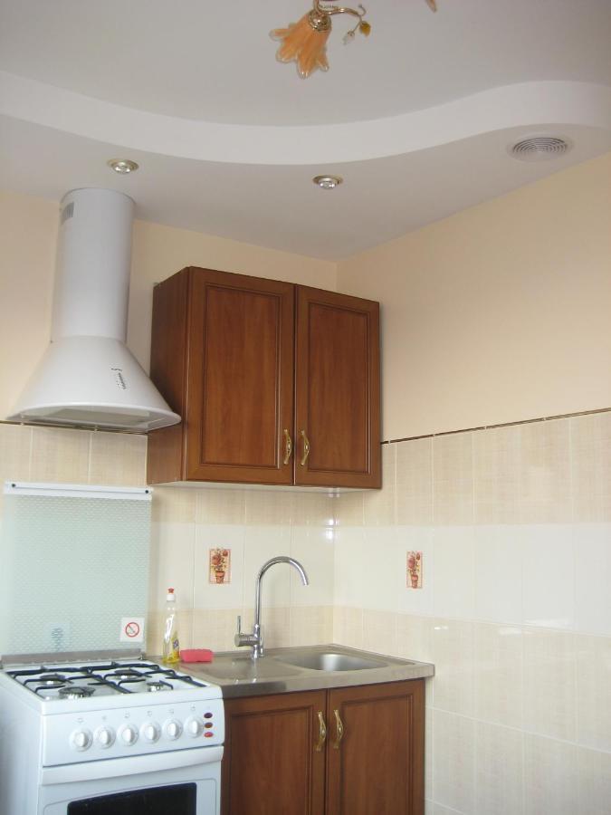 Комфортная 1-Комнатная Новопречистенская 1 Cherkasy Exterior foto